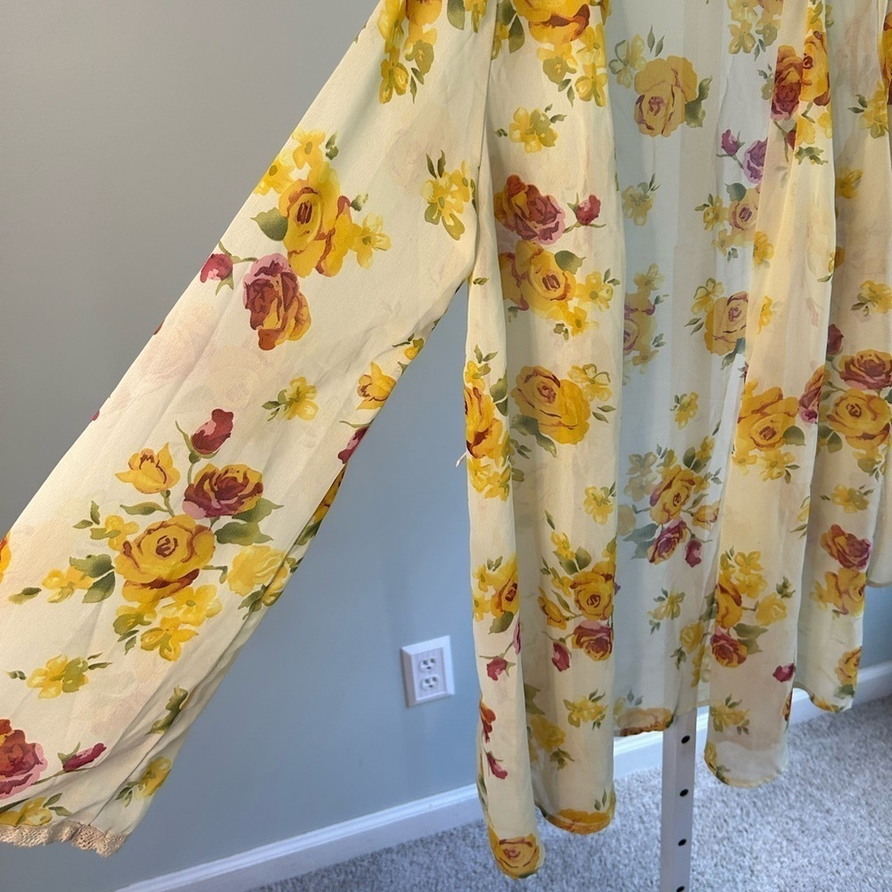 Addie Yellow Floral Cardigan - Picture 2 of 4